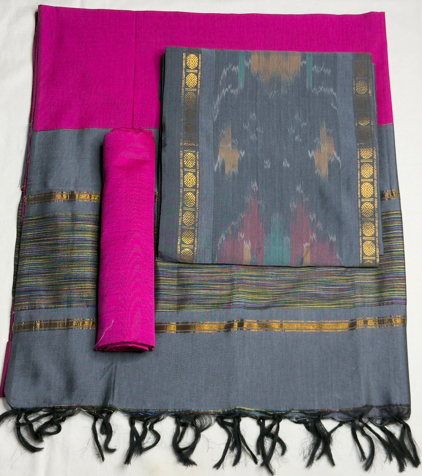 Pochampally Sico Silk Suit HOTUSM232