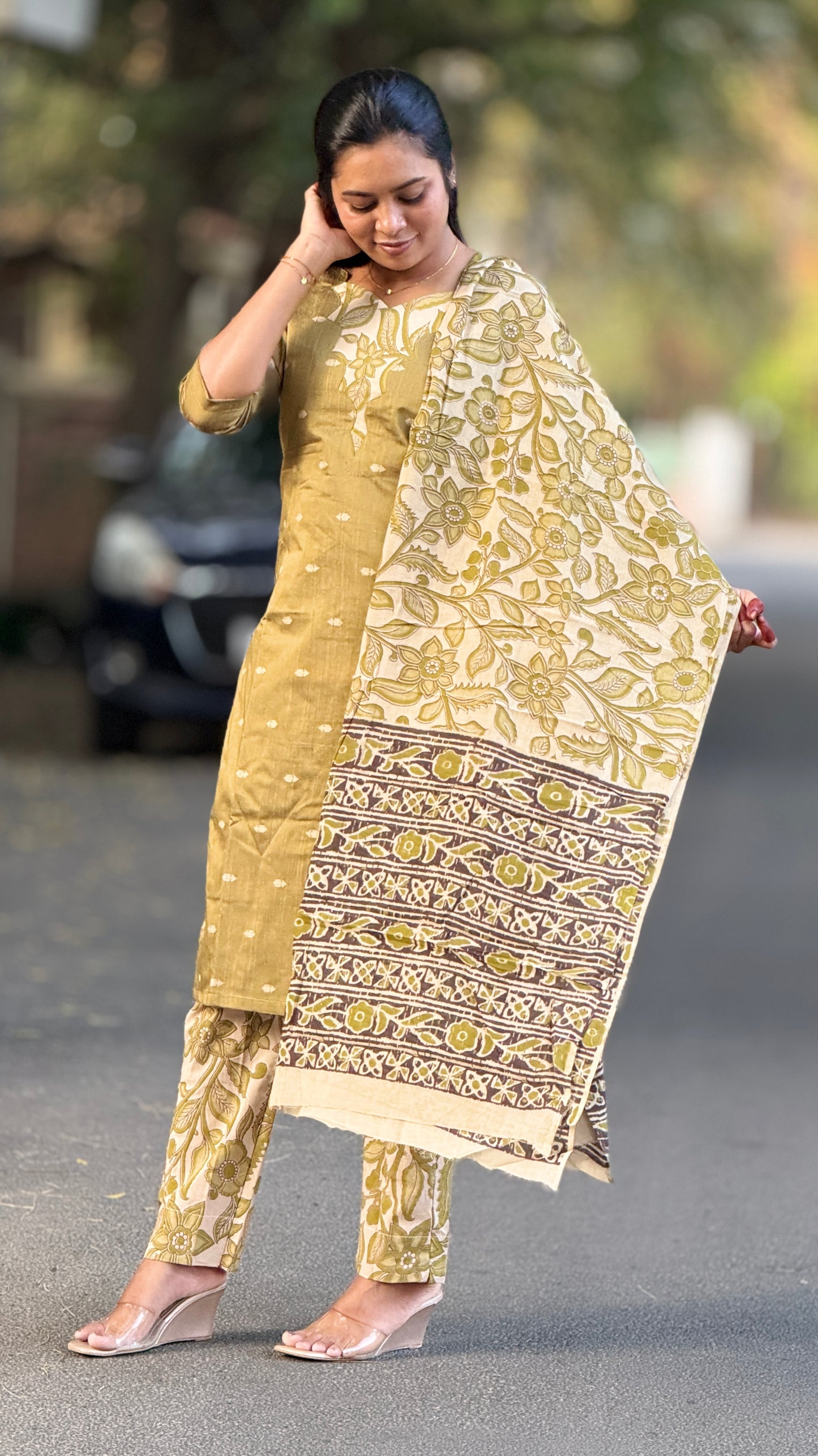 Kalamkari Vastra