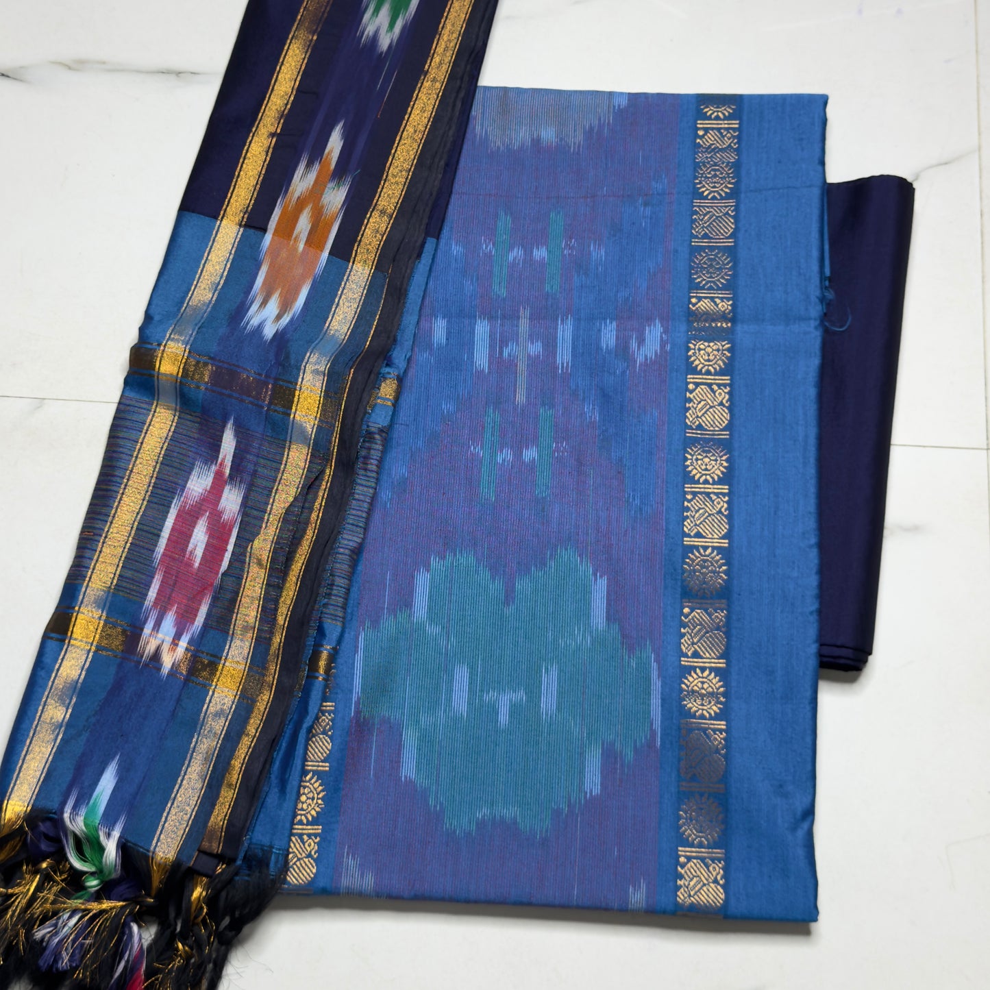 Pochampally Sico Silk Suit HOTUSM340