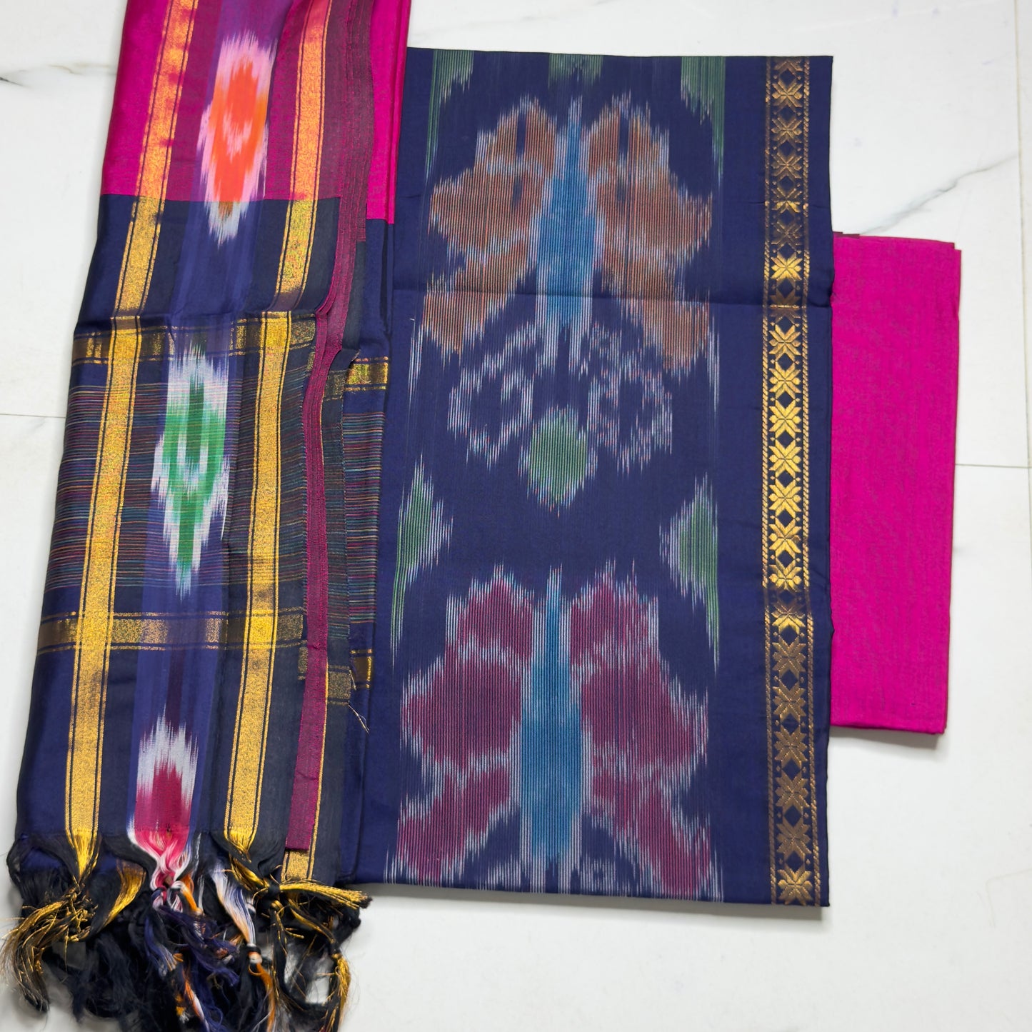 Pochampally Sico Silk Suit HOTUSM340
