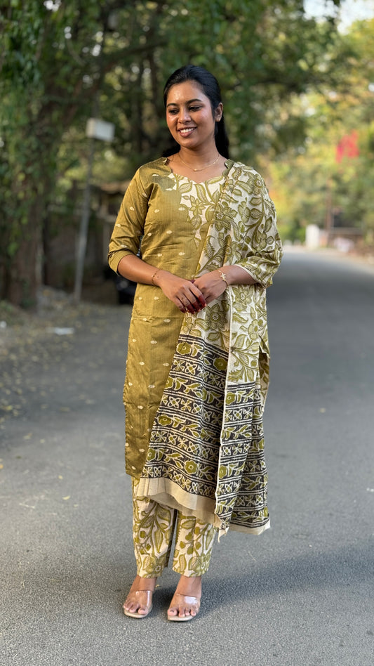 Kalamkari Vastra